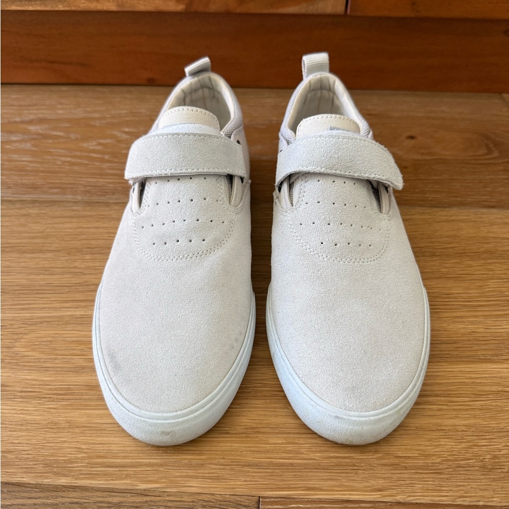 Lakai Shoes Riley 2 VS - White Suede (Men’s size 9)